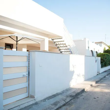 Casa Vacanze Albora Punta Secca Exterior photo